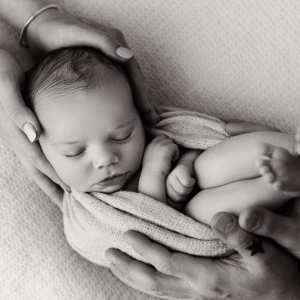 Monika Zdařilová - Masáže kojenců a dětí