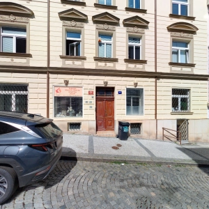 Masáže Nicola Kárová