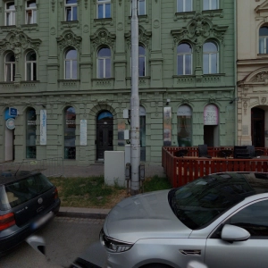 Dansy Claire studio cosmetics