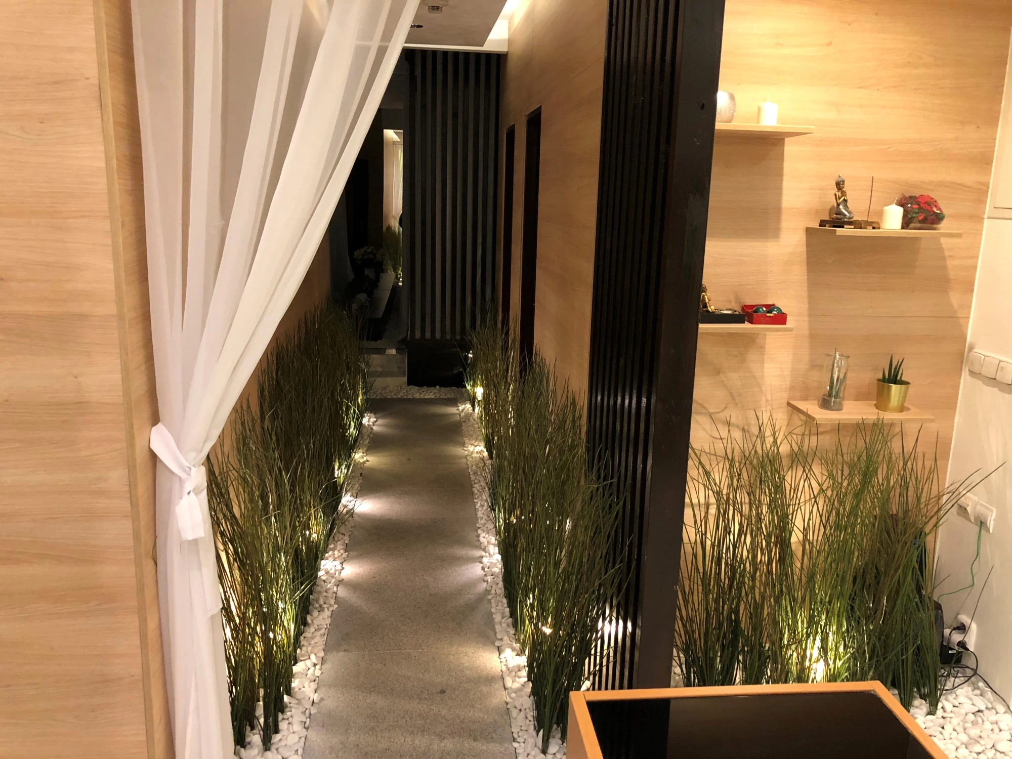 Thai Massage - Thajské Masáže - obrázek 2