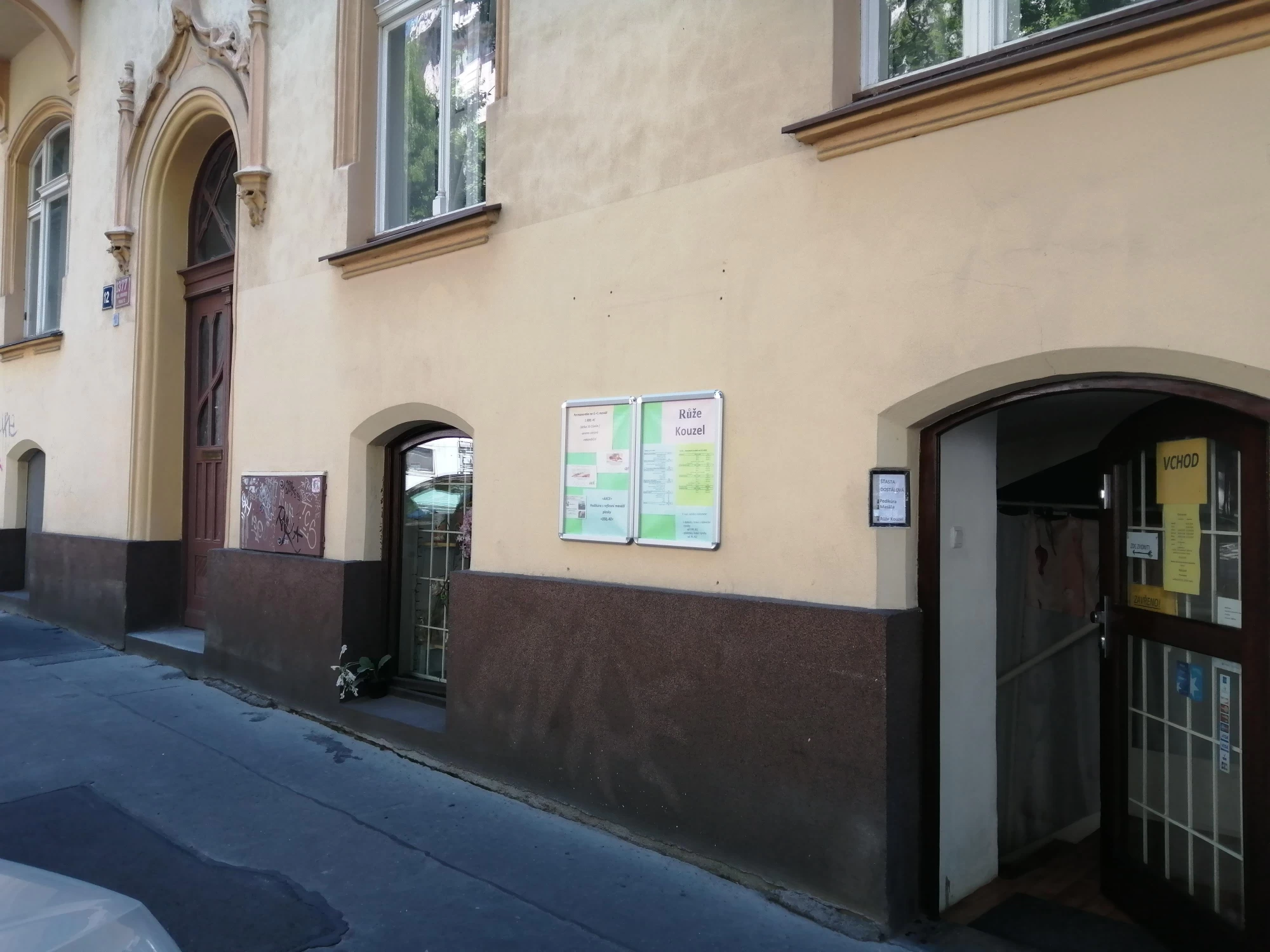 Růže Kouzel - pedikúra a masáže - obrázek 2